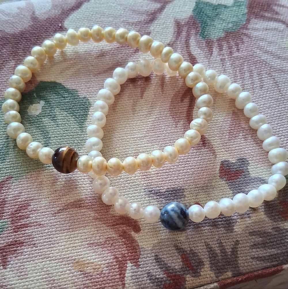 Pearl Bead Stretch Bracelet with Accent Stone
